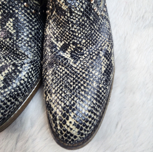 DINGO Stunning Leather Studded Boots - Picture 4 of 16